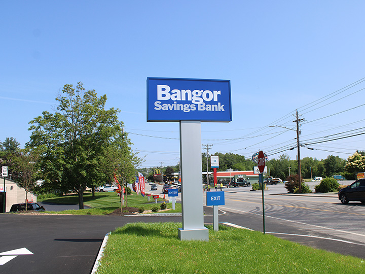 Bangor Savings Bank sign and entrance to parking lot