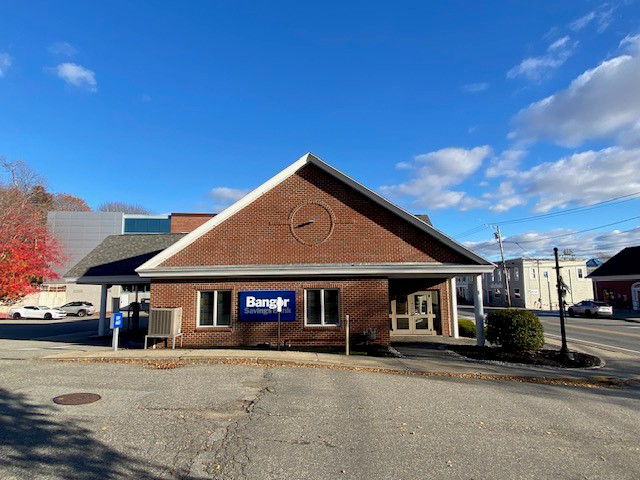 Bucksport location drive-up lane - Bangor Savings Bank