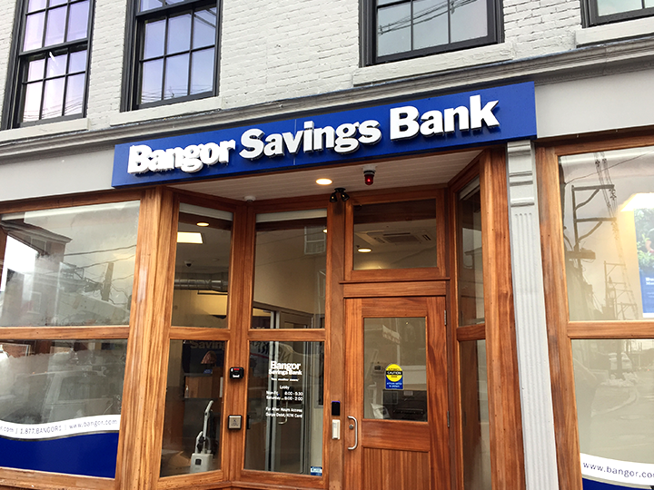 Entrance to the Bow St branch in Portsmouth