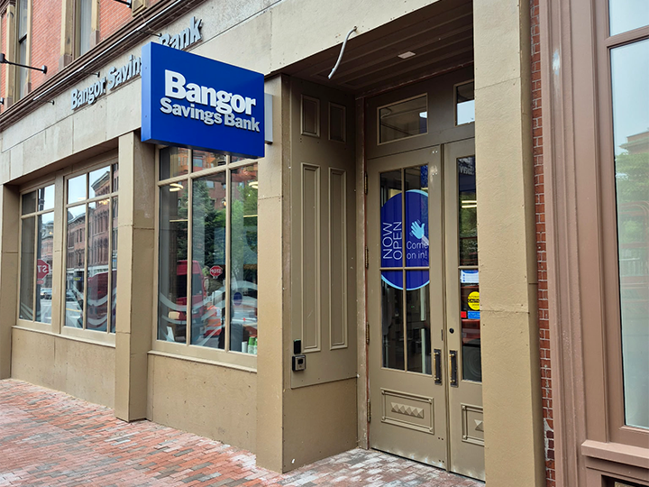 Bangor Savings Bank - Portland, ME - 180 Middle St branch