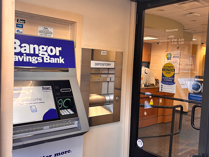 24/7 ATM at the Belfast branch of Bangor Savings Bank on Main St