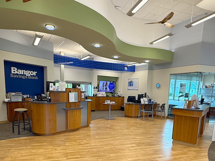Lobby in Brunswick, ME - Bangor Savings Bank