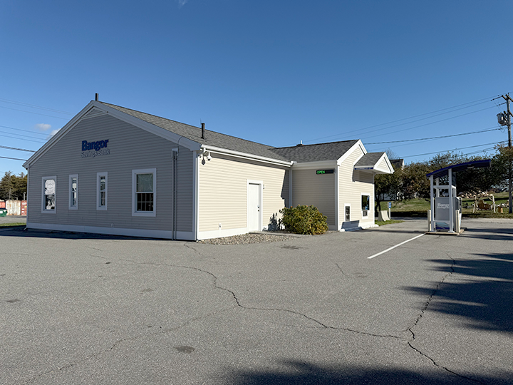 Drive-up lane at Jonesport branch
